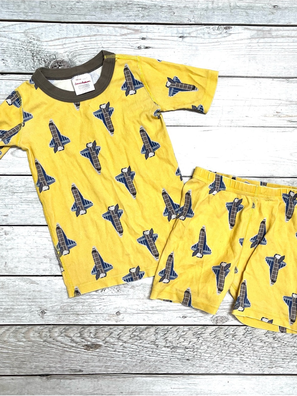 Hanna Andersson Yellow Airplane Print Pajama Set with Navy Trim